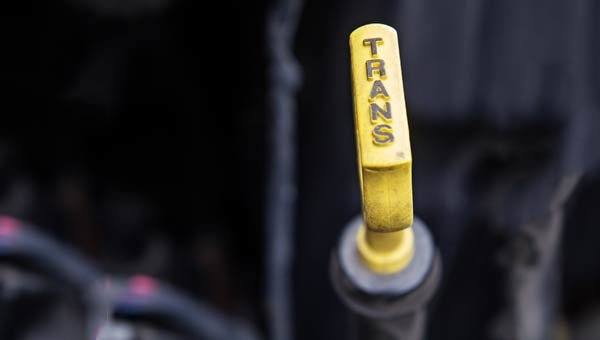 HOW DO I CHECK THE TRANSMISSION FLUID LEVEL?