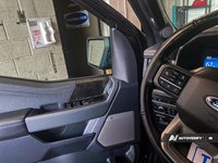 2022 Ford F-150 Lightning LARIAT 4WD SuperCrew 5.5' Box