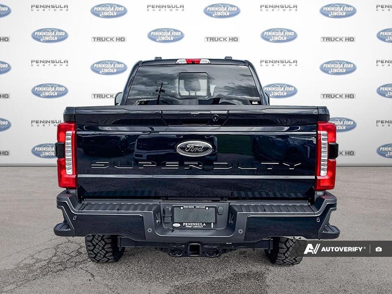 2026 Ford Super Duty F-350 SRW LARIAT 4WD Crew Cab 6.75' Box