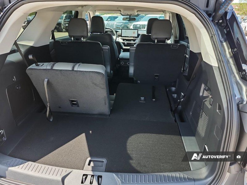 2026 Ford Explorer Active w/200A Pkg 4WD