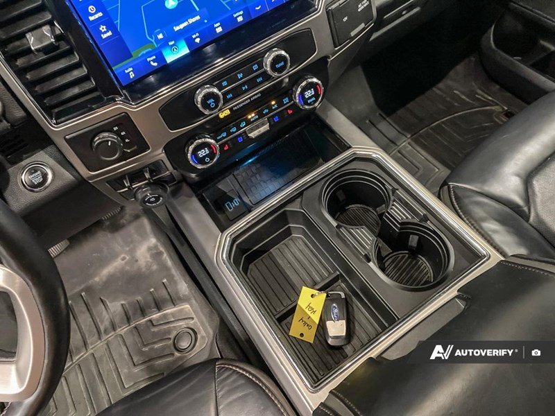 2022 Ford Super Duty F-450 DRW Platinum 4WD Crew Cab 8' Box