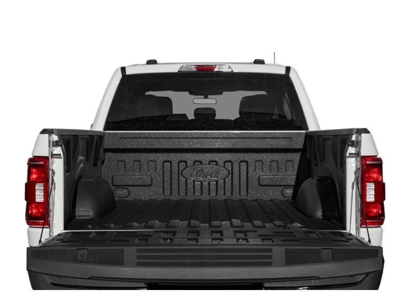 2022 Ford F-150 XLT 4WD SuperCrew 5.5' Box Exterior Shot 4