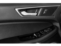 2015 Ford Edge SEL Exterior Shot 14