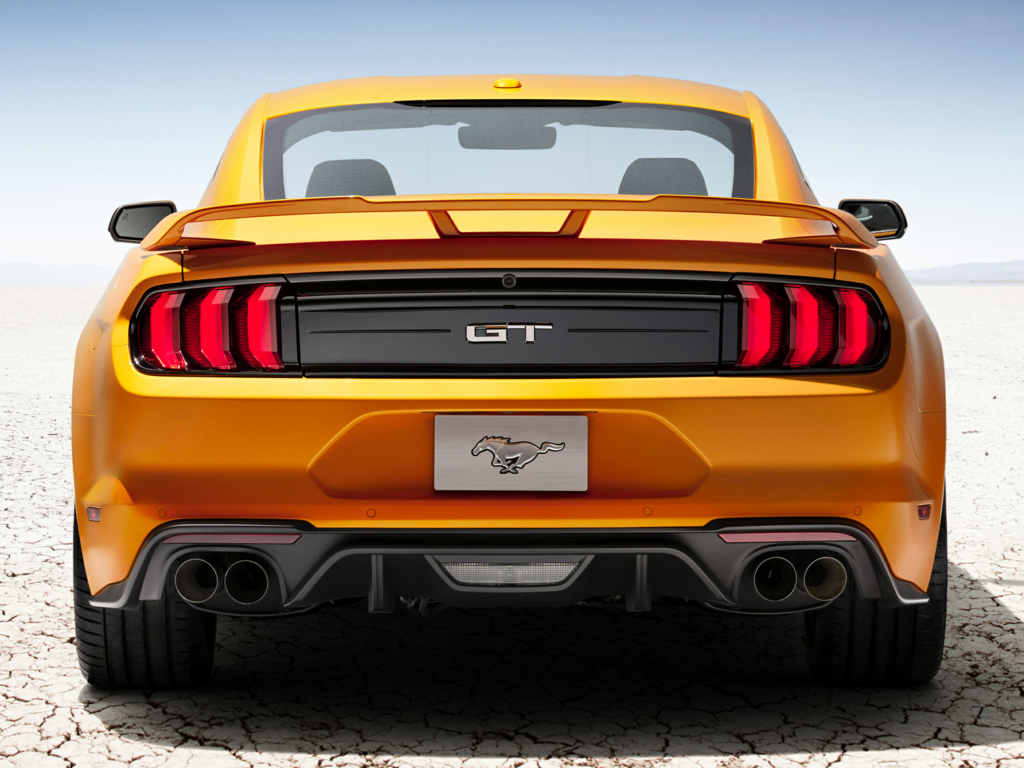 2023 ford mustang