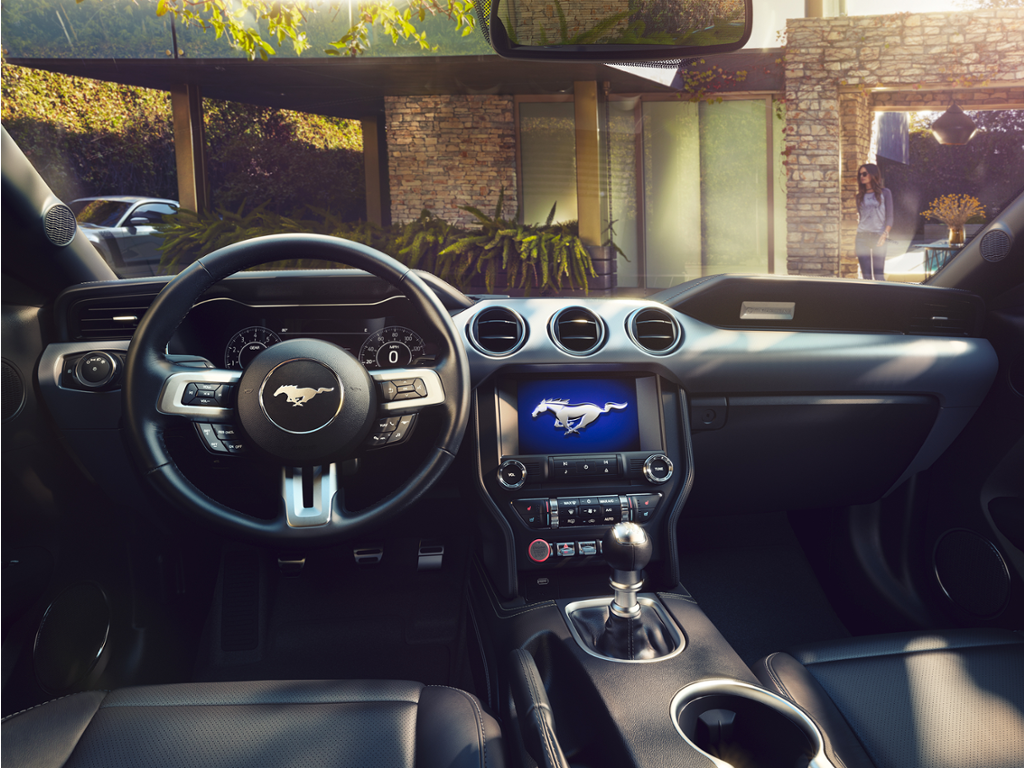 2023 ford mustang