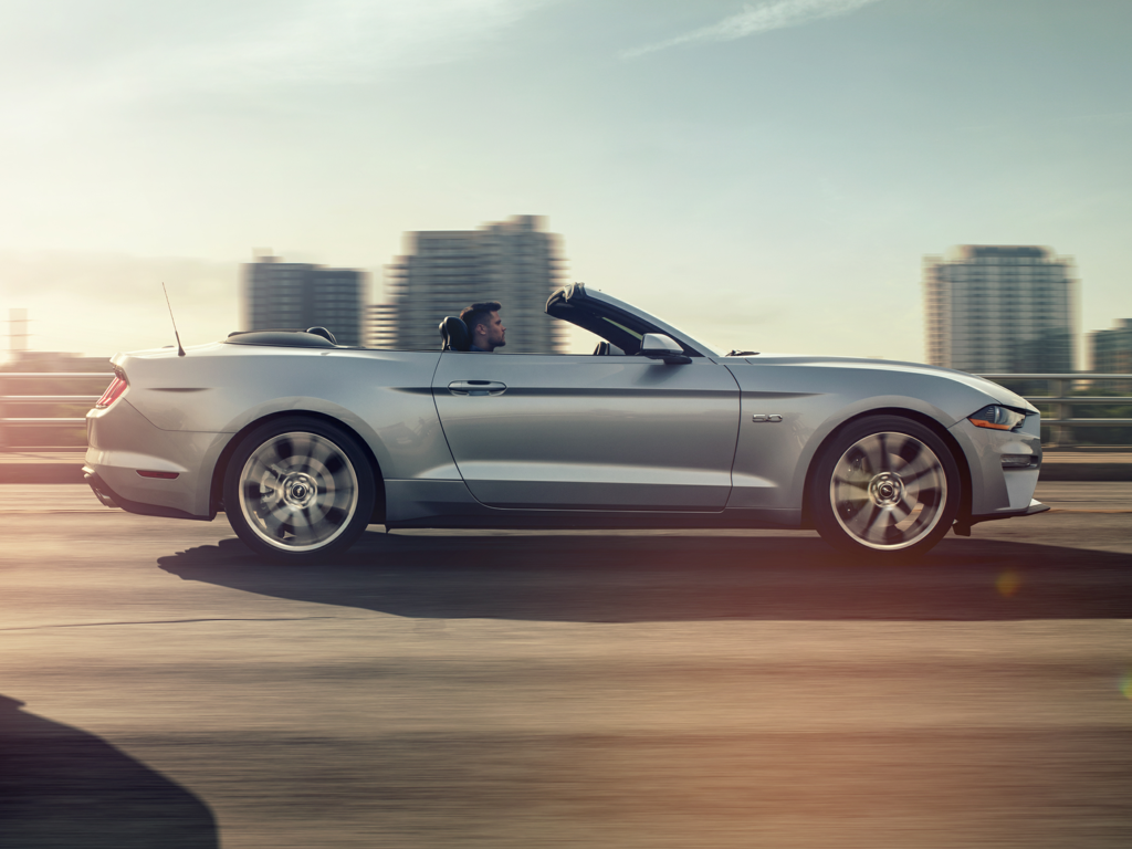 2023 ford mustang