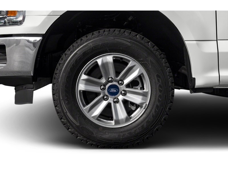2020 Ford F-150 XLT 4WD SuperCrew 5.5' Box Exterior Shot 5