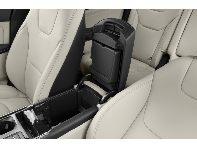2019 Ford Edge SEL AWD Interior Shot 7