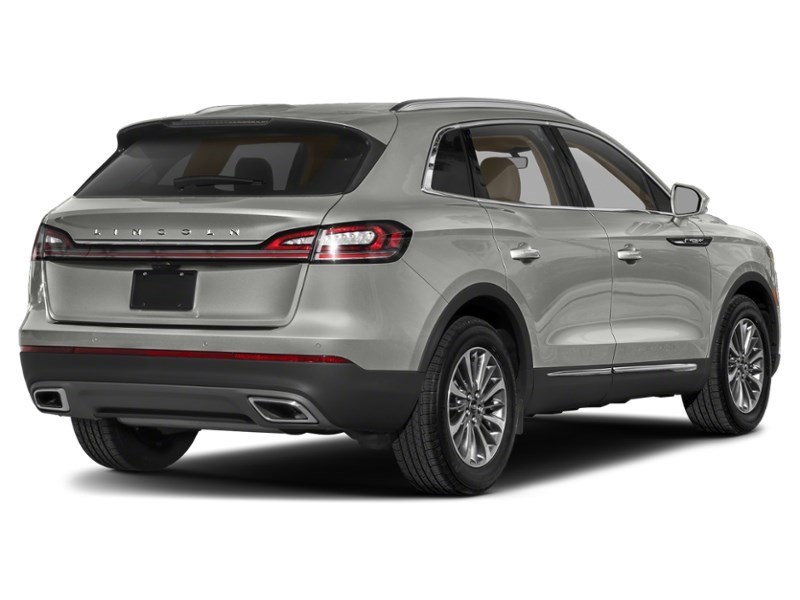 2023 Lincoln Nautilus Reserve AWD Exterior Shot 2