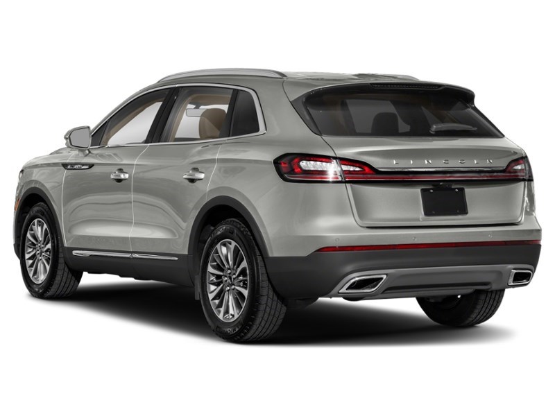2023 Lincoln Nautilus Reserve AWD Exterior Shot 9
