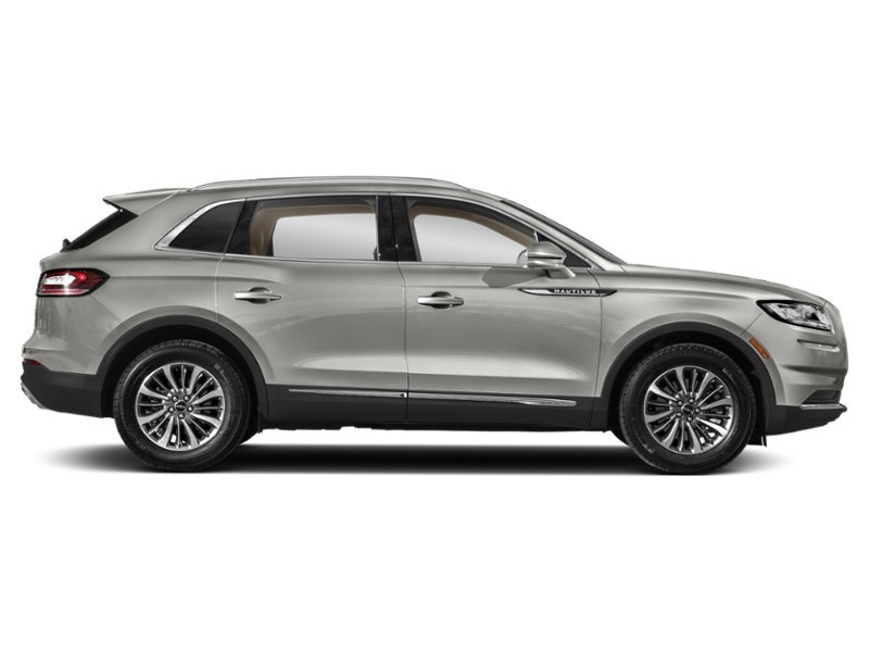 2023 Lincoln Nautilus Reserve AWD Exterior Shot 10