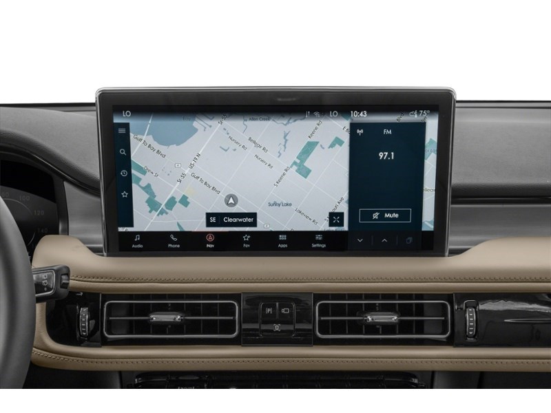 2023 Lincoln Nautilus Reserve AWD Interior Shot 8