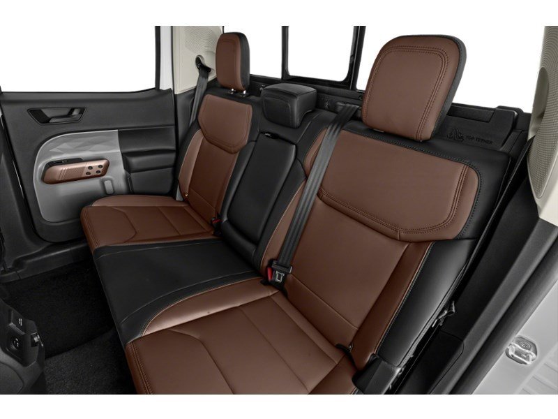 2024 Ford Maverick LARIAT AWD SuperCrew Interior Shot 5