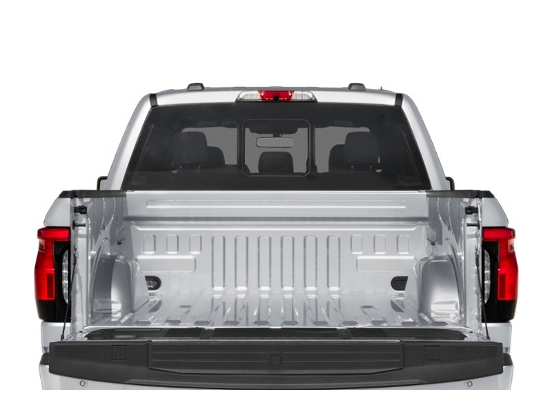 2022 Ford F-150 Lightning LARIAT 4WD SuperCrew 5.5' Box Exterior Shot 4