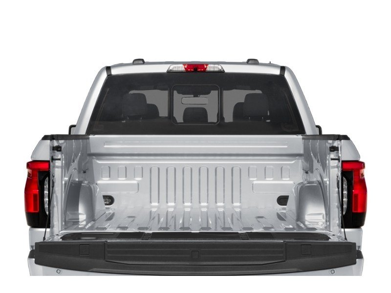 2022 Ford F-150 Lightning LARIAT 4WD SuperCrew 5.5' Box Exterior Shot 4