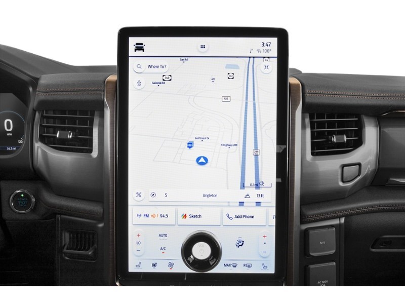 2022 Ford F-150 Lightning LARIAT 4WD SuperCrew 5.5' Box Interior Shot 8