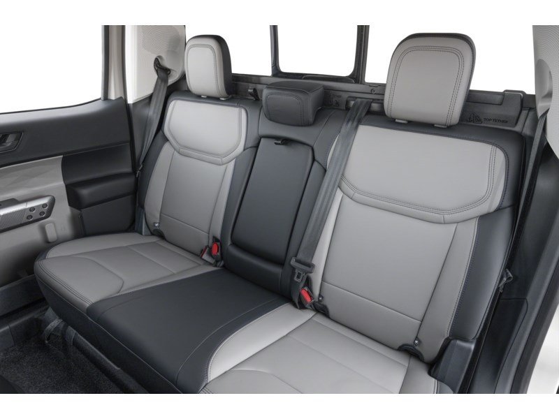2026 Ford Maverick LARIAT AWD SuperCrew Interior Shot 5