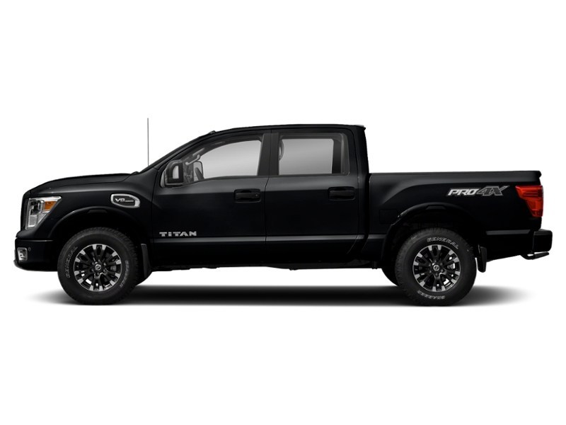 2018 Nissan Titan 4x4 Crew Cab PRO-4X Magnetic Black Metallic  Shot 9