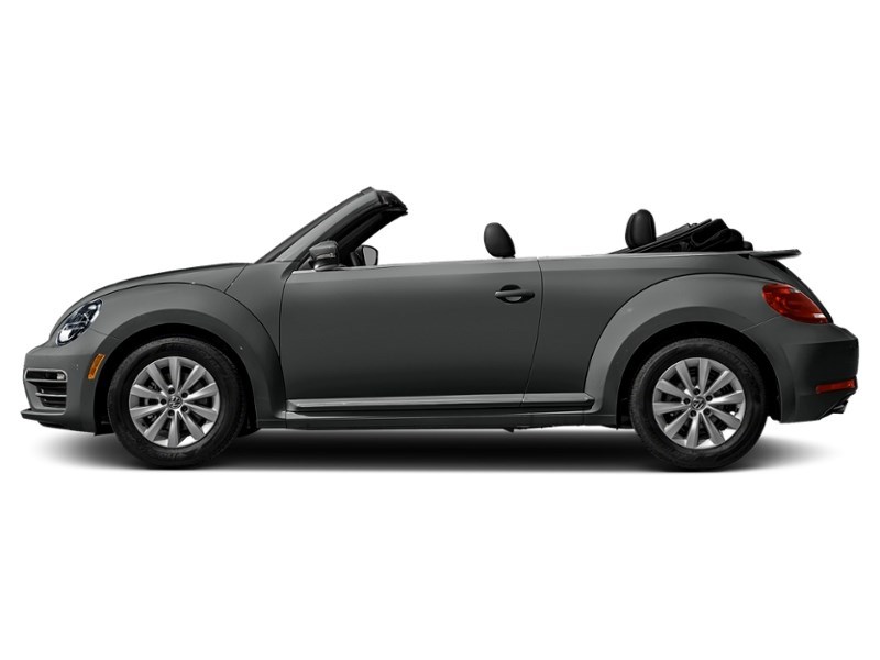 2018 Volkswagen Beetle Trendline Auto Platinum Grey Metallic w/Black Roof  Shot 21